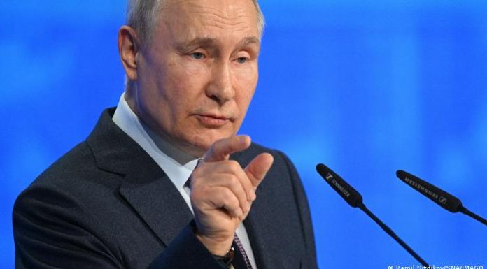 Corte Penal Internacional emite orden de detención contra Putin por crímenes de guerra
