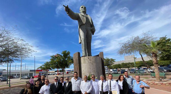 CONMEMORAN 217 ANIVERSARIO DE NATALICIO DEL EXPRESIDENTE BENITO JUÁREZ GARCÍA