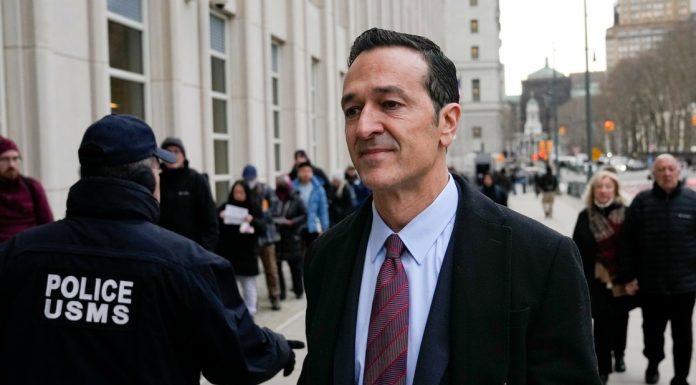 Condenan a ex ejecutivo argentino por megaescándalo de sobornos en FIFA