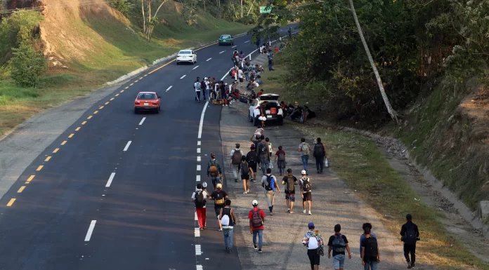 Nueva caravana migrante parte desde Tapachula