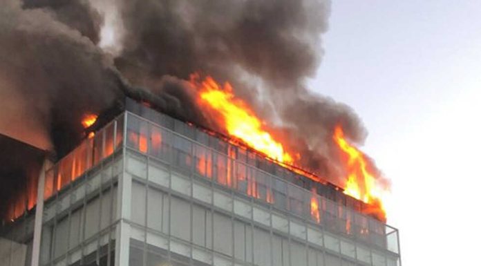 Incendian tres bares en zonas exclusivas de Morelia, Michoacán