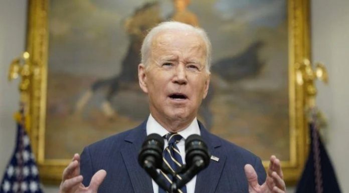 Joe Biden urge prohibición de los rifles de asalto