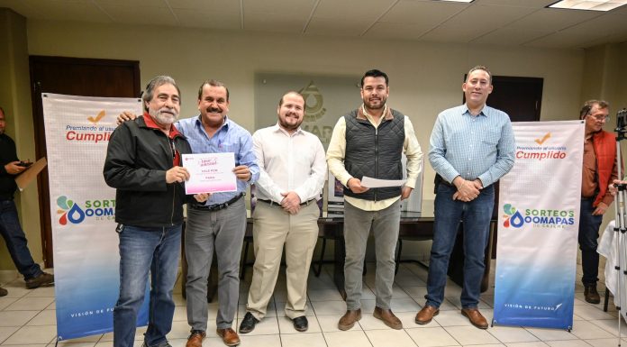 Entrega OOMAPASC premios a ganadores del sorteo amor y amistad