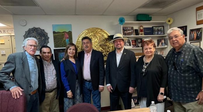 SE REÚNEN ALCALDE Y PRESIDENTA DEL VOLUNTARIADO DIF CON SOCIOS DEL PPEP INC