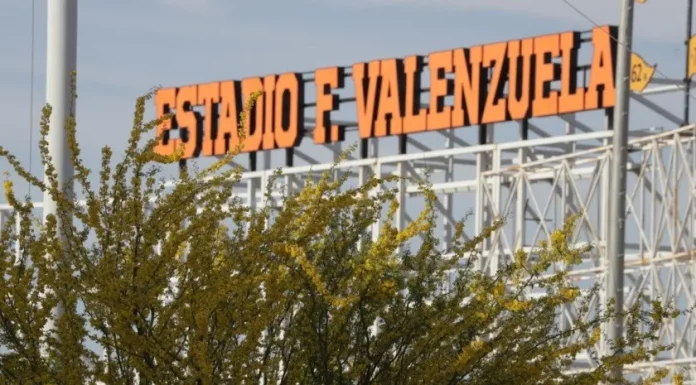 No hay fecha definida para oficializar el nombramiento de Fernando Valenzuela al Estadio Sonora