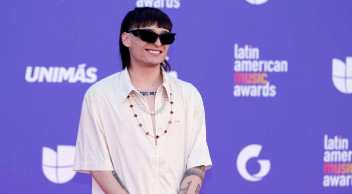 Peso Pluma irá a la pelea del ‘Canelo’ en Guadajara, pero como comentarista