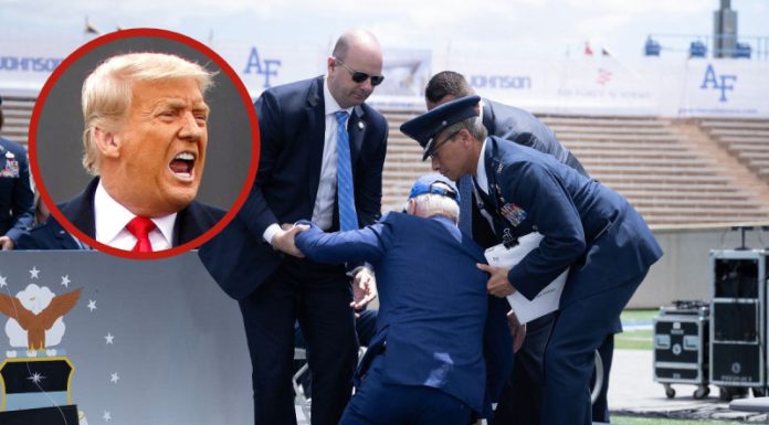 ¿Se burló? Trump reacciona a caída de Biden durante discurso