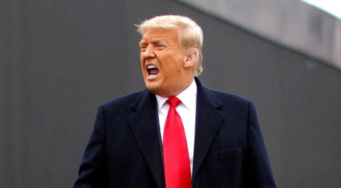 Revelan acusación contra Trump por documentos clasificados; estos son los 37 cargos en su contra