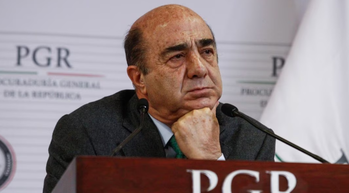 Pide FGR 82 años de cárcel contra Murillo Karam por caso Ayotzinapa