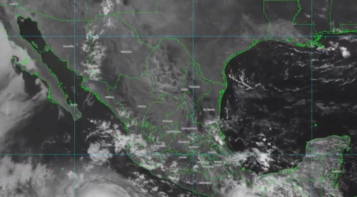 Ciclón Adrian se intensifica a huracán en el Pacífico de México