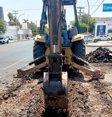 OOMAPASC REALIZA REPARACIONES EN EL CENTRO DE LA CIUDAD