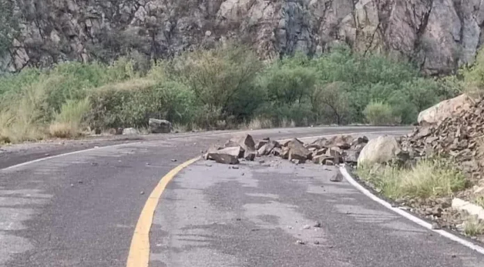 Alerta en carreteras de Sonora: Derrumbe de piedras en algunas zonas por las recientes lluvias