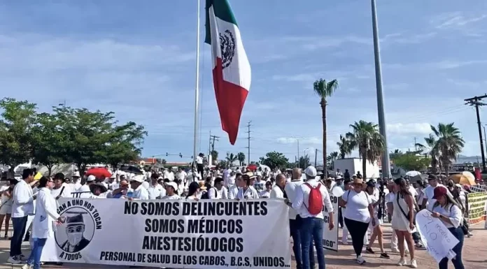 Piden «mordida» a anestesiólogo acusado de comprar fentanilo