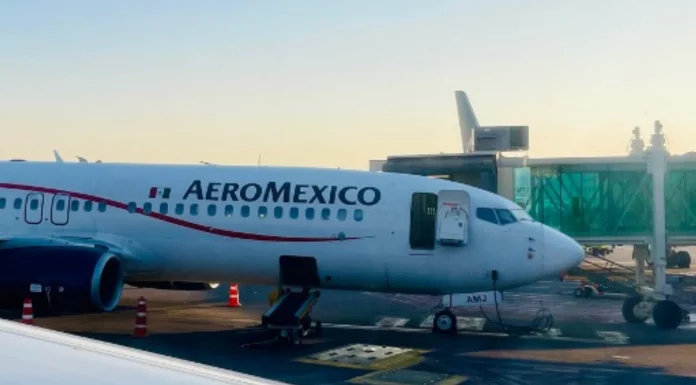 Vuelo de Aeroméxico con destino a Madrid regresa a tierra tras falla técnica
