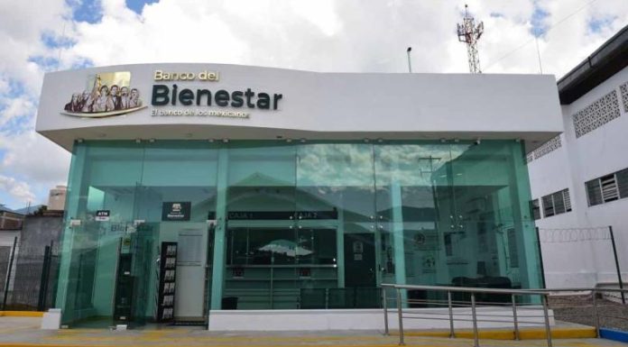 AMLO acusa campaña de desprestigio contra Banco del Bienestar