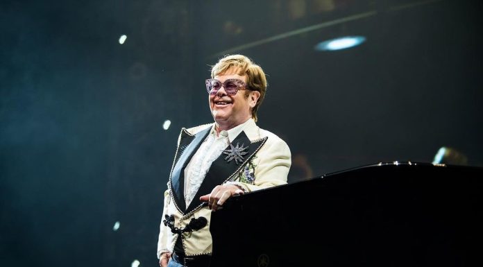 ¡Hasta siempre! Elton John ofrece último concierto en Estocolmo