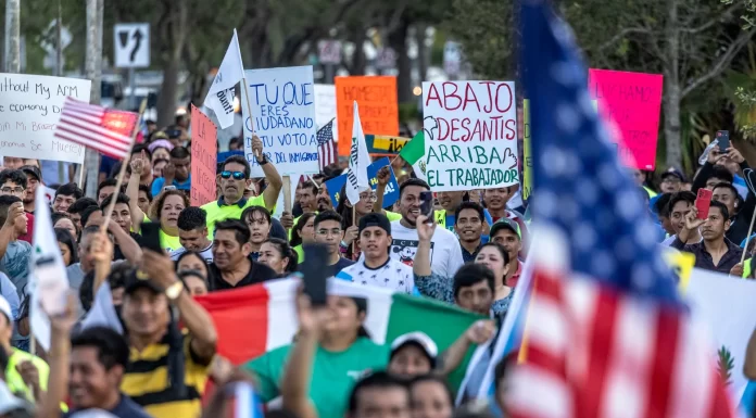Gobierno mexicano rechaza ley antiinmigrante que entra en vigor en Florida
