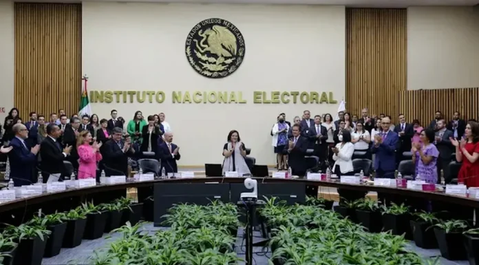 En límite de plazo, INE emite lineamientos para promoción de aspirantes presidenciales