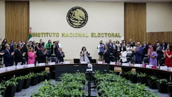 promocion-aspirantes-presidenciales-ine-emite