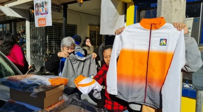 Planean entregar uniformes para educación básica en octubre