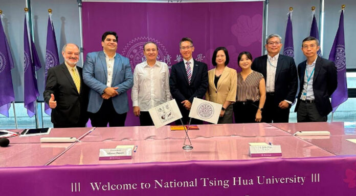 Alfonso Durazo firma acuerdo para que 30 jóvenes sonorenses se vayan de intercambio a universidad en Taiwán