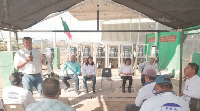 Entrega Conapesca 40 lanchas con motores