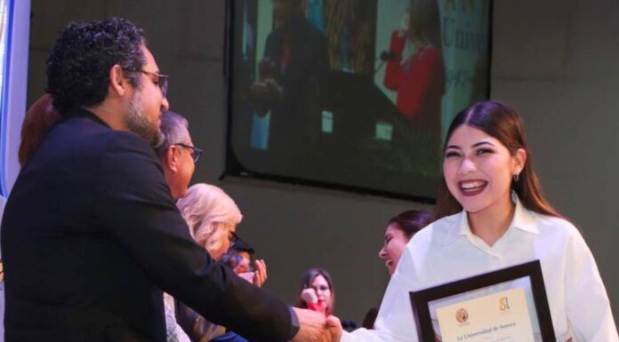 Entregan reconocimientos a 80 alumnos destacados de la Unison