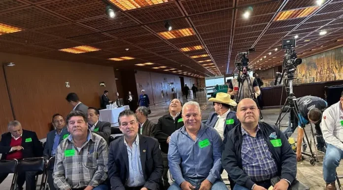 Productores participan en parlamento abierto
