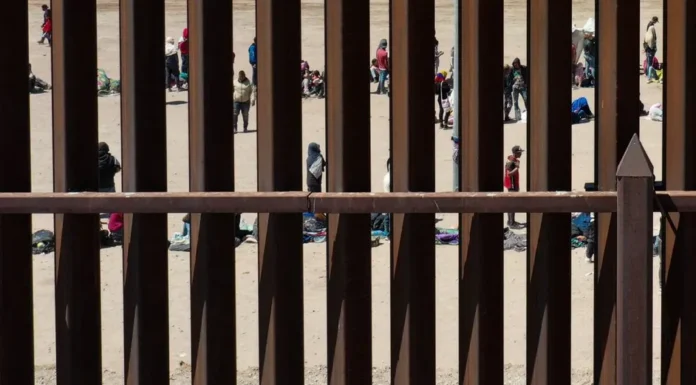 EU arranca reforzamiento de muro fronterizo en El Paso