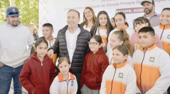 Brindan espacios dignos a estudiantes de Bavispe; rehabilitan primaria