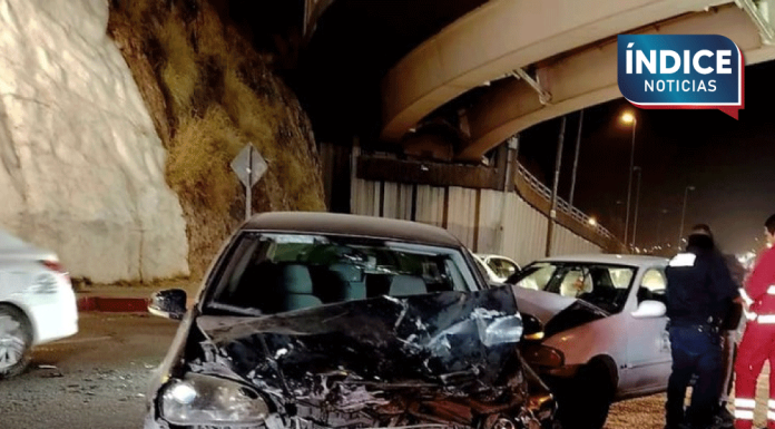 Detienen a menor de edad por provocar choque múltiple