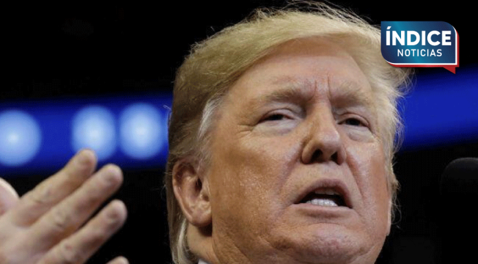 Trump plantea aranceles a chips extranjeros y anuncia reformas militares