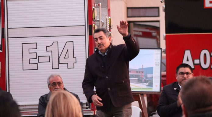 El presidente Javier Lamarque entregó la remodelación del histórico edificio de Bomberos de Caje