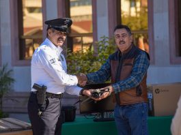 EL PRESIDENTE JAVIER LAMARQUE ENTREGA PATRULLAS Y EQUIPO A SEGURIDAD PÚBLICA