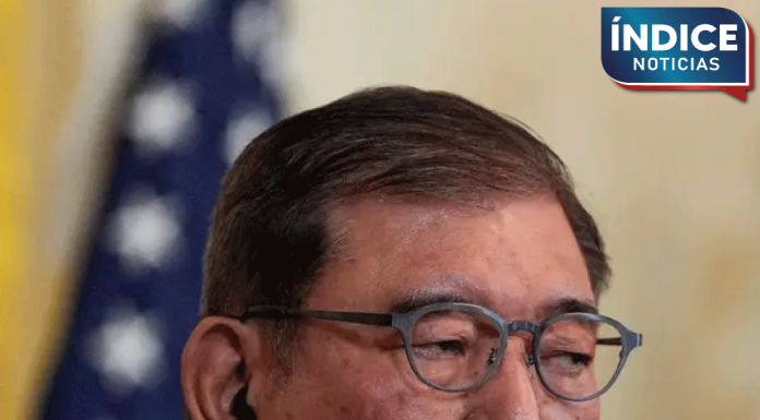 Primer ministro de Japón se disculpa por polémicos regalos a legisladores