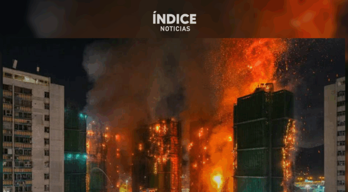 Rascacielos se incendian en Hong Kong y mueren más de 36; ya hay detenidos