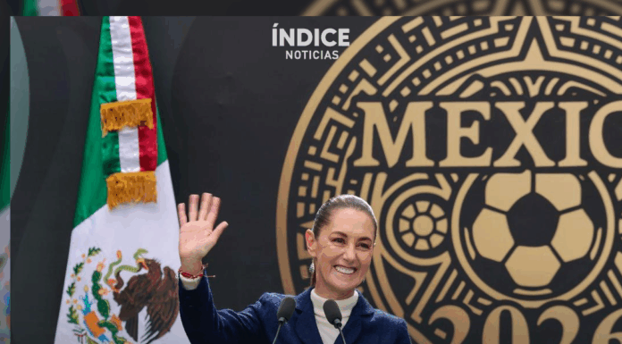 Sheinbaum regala su boleto del Mundial a una niña futbolista: “los sueños se cumplen” ⚽💚 🟢 La mandataria sorprendió a una pequeña aficionada durante un evento deportivo en la capital.