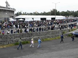 Suspenden megacentro de vacunación en CU por irrupción de violentos