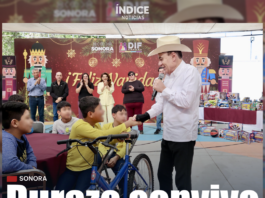 Durazo convive con niñas y niños de centros DIF durante festejo navideño