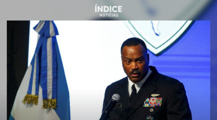 El almirante que dirige las tropas de EEUU en Latinoamérica dimite