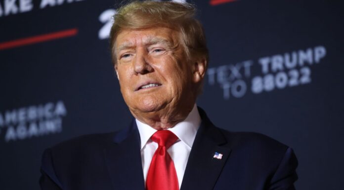 TRUMP SUSPENDE SANCIONES PETROLERAS PARA ESTABILIZAR EL MERCADO
