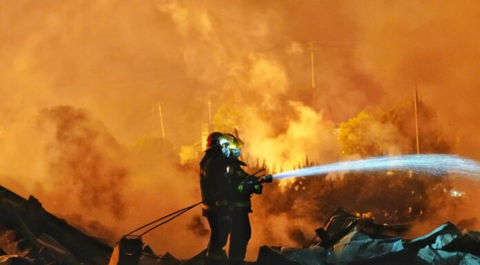 EXPLOSIÓN EN FÁBRICA DE FUEGOS ARTIFICIALES DEJA AL MENOS 21 MUERTOS