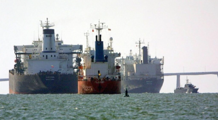 IRÁN RECIBE BORRADOR DE ACUERDO CON EU PARA REABRIR EL ESTRECHO DE ORMUZ