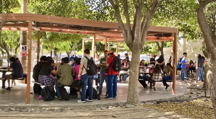 HUELGAS EN LA UNISON AFECTAN A ESTUDIANTES FORÁNEOS Y SU ECONOMÍA