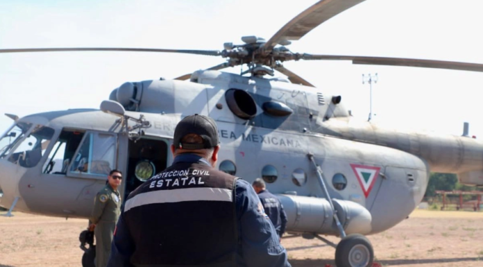 SUMAN HELICÓPTERO A LAS LABORES PARA COMBATIR INCENDIO FORESTAL EN TARACHI