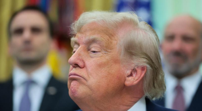 CORTE SUPREMA DE EE.UU. FRENA ORDEN DE TRUMP Y MANTIENE LA CIUDADANÍA POR NACIMIENTO