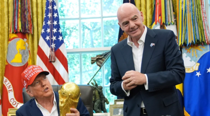 FIFA ANULA LA TARJETA ROJA DE BALOGUN Y DESATA POLÉMICA ANTES DEL DUELO ENTRE ESTADOS UNIDOS Y BÉLGICA