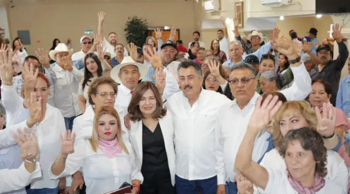 JAVIER LAMARQUE DESTACA UNIDAD Y DESARROLLO REGIONAL DURANTE ENCUENTRO CON MILITANTES EN NACOZARI