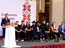 SHEINBAUM RECONOCE A JÓVENES MEXICOESTADOUNIDENSES SEMIFINALISTAS DE “MÉXICO CANTA 2026”
