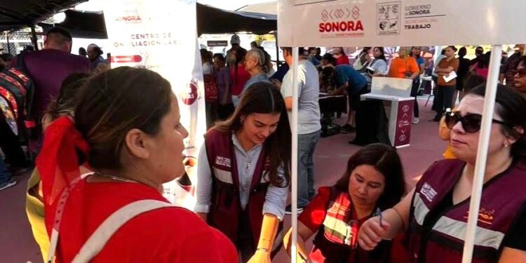 Gobierno de Sonora brinda orientación laboral en feria de servicios “Sonora Atiende”